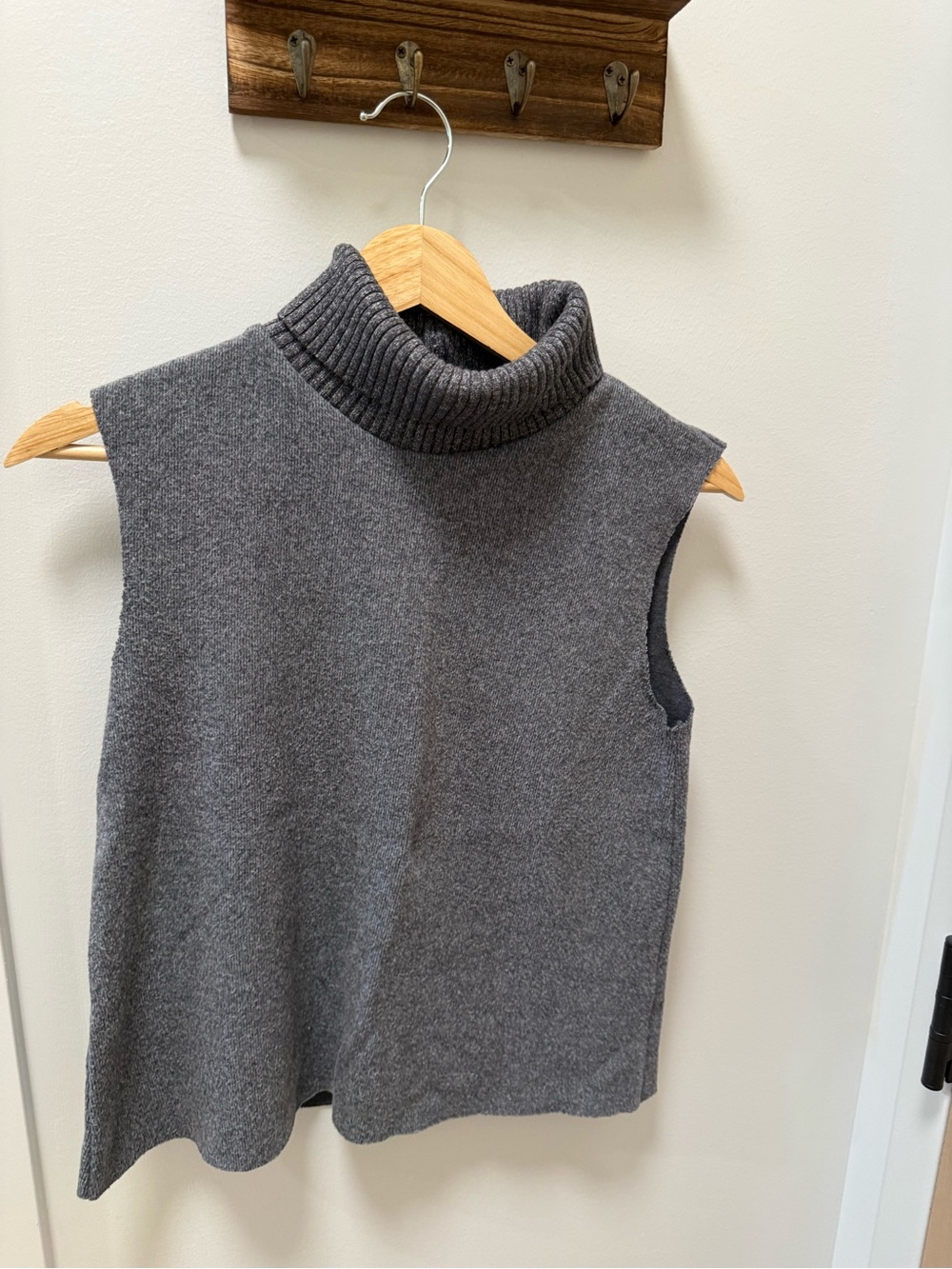 Zara Charcoal Gray Sleeveless Turtleneck Sweater